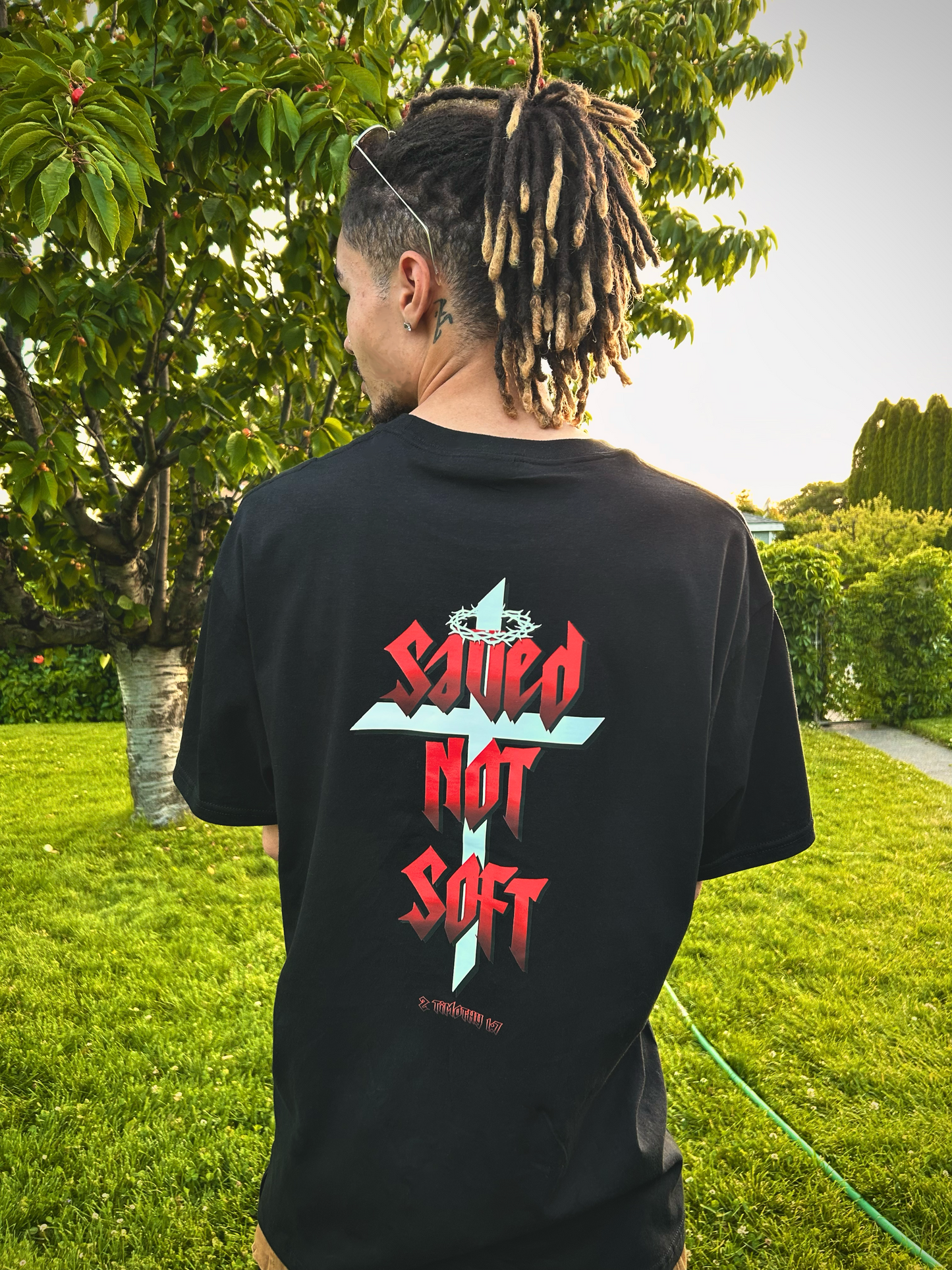 S.N.S. TEE